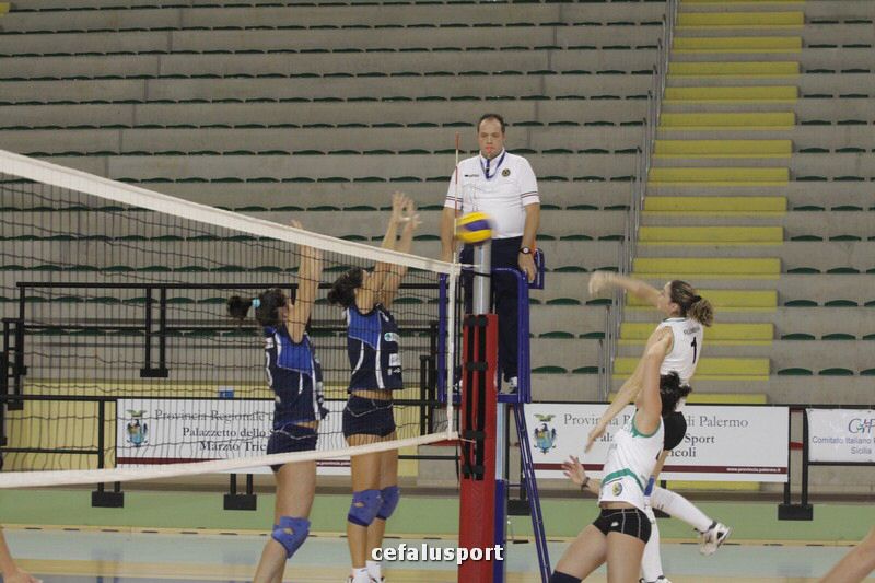 111030 volley 114_tn.jpg